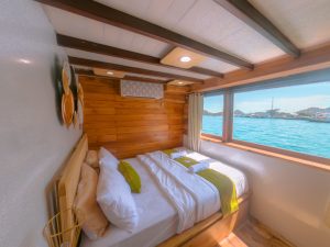 Paket Sailing Komodo Kapal VIP1 Deluxe Cabin