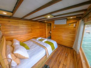 Sailing Komodo Kapal VIP 1 Signature Cabin